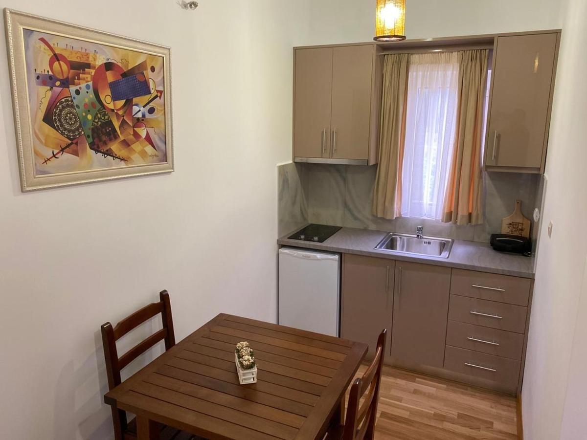 Lido Apartments Himarë Habitación foto